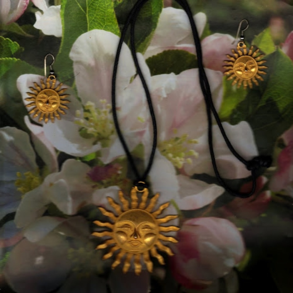 SUN GODDESS NECKLACE & EARRINGS/25%off